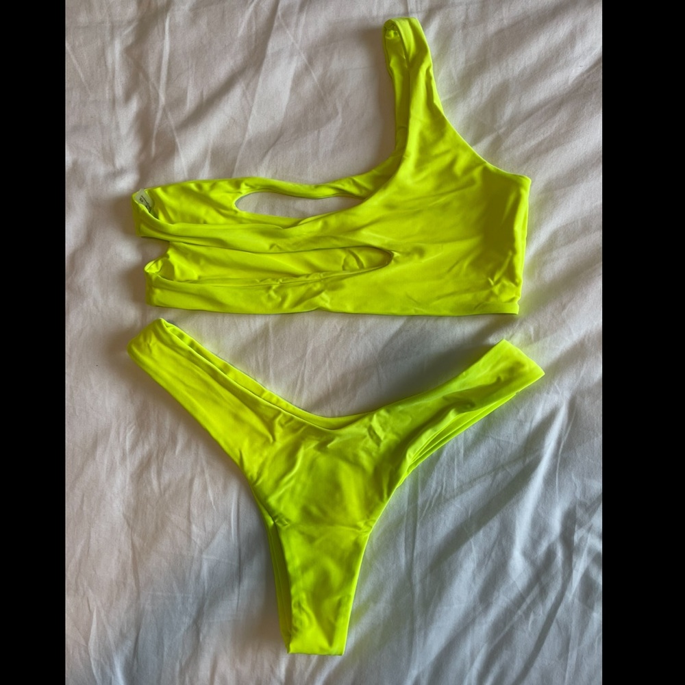 Neon yellow 2pc bikini -Size L